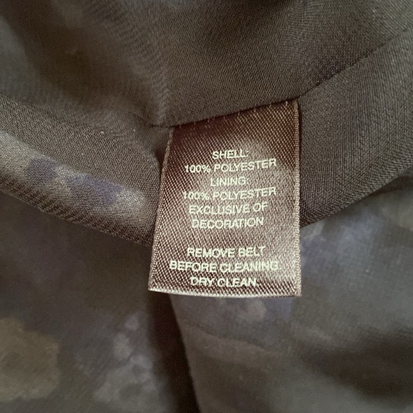 Floral Sleeveless Dress - Picture 13 of 17